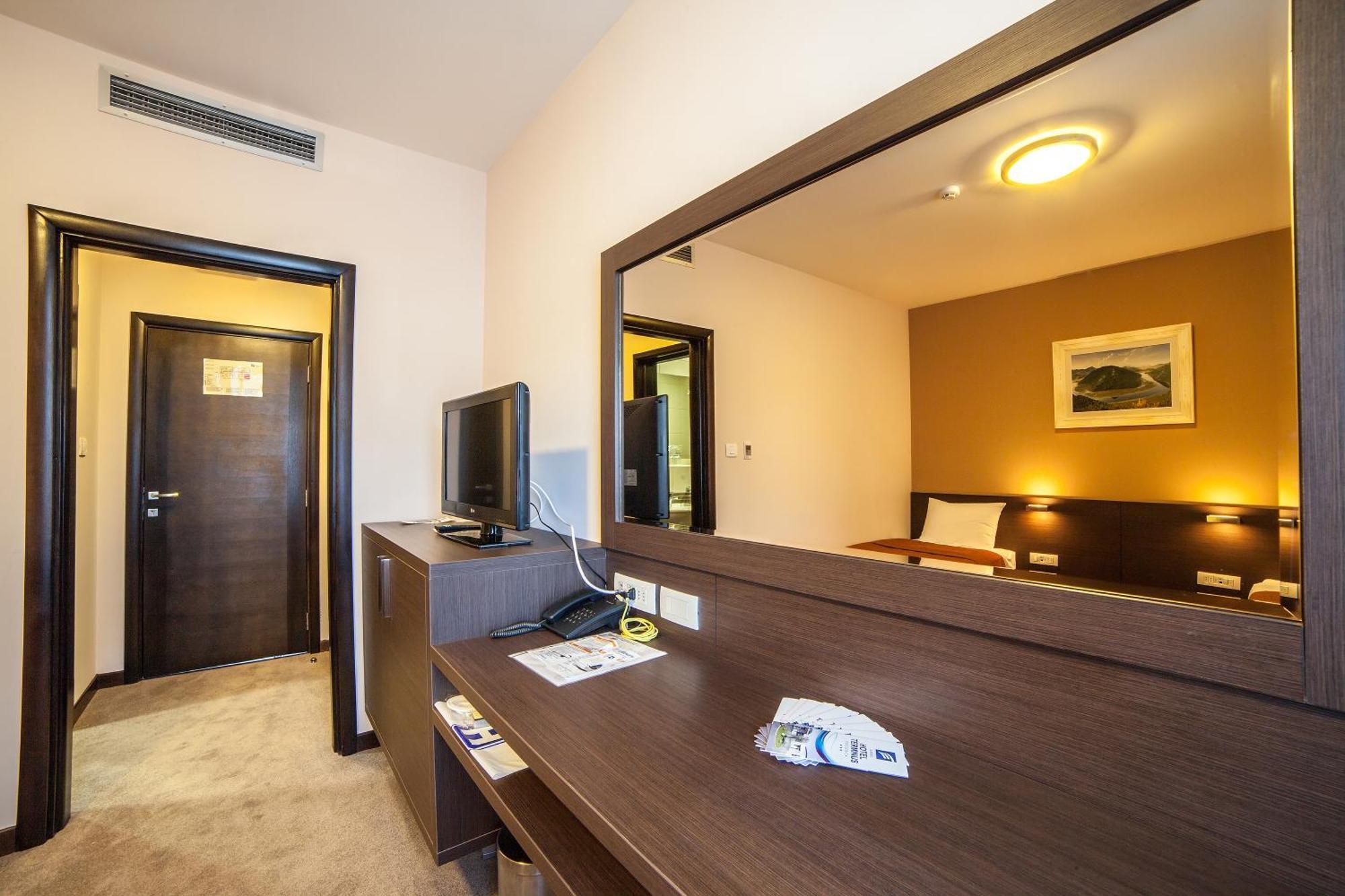 Hotel Terminus Podgorica Rom bilde