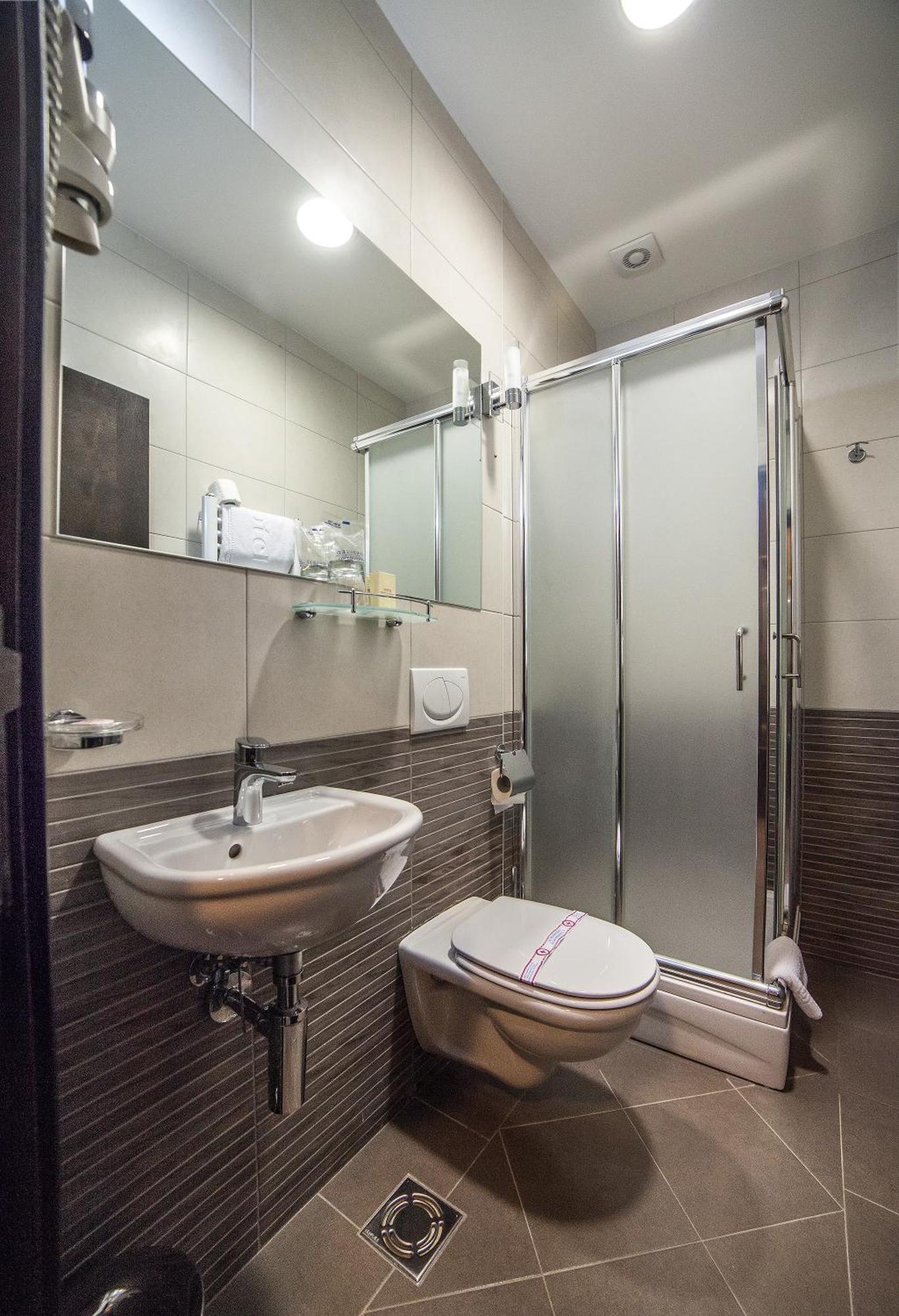 Hotel Terminus Podgorica Rom bilde